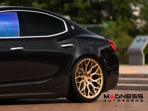 Maserati Quattroporte Custom Wheels - HF-2 by Vossen - Gloss Gold